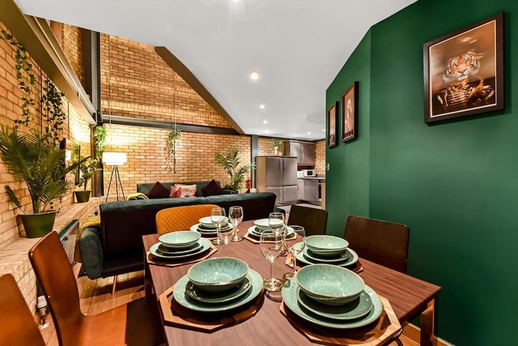 Spacious 2 Bed Urban Jungle Flat, Central London Kültér fotó